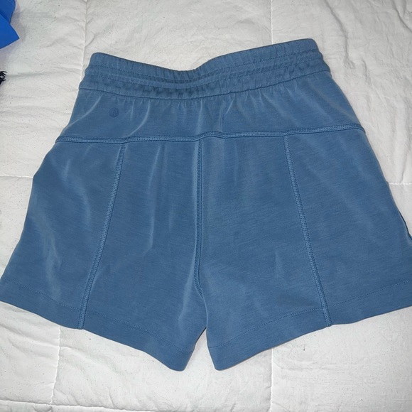 Lululemon soft stream shorts - Picture 3 of 3